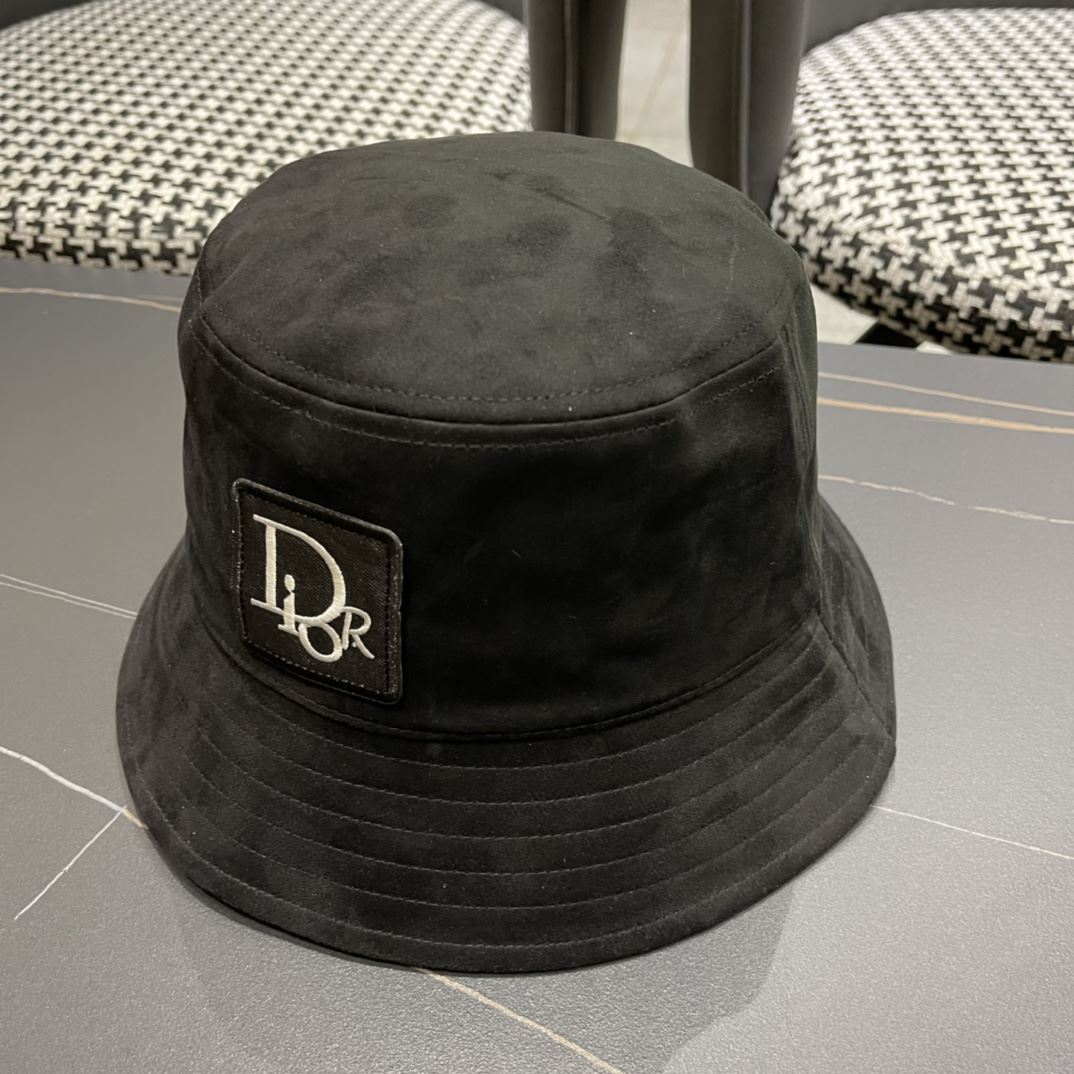 Christian Dior Caps